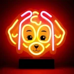 Kihagyhatatlan ajánlat LED NEON ÁLLVÁNY DÍSZÍTÉS MANCS ŐRJÁRAT - SKYE [GSM189328]